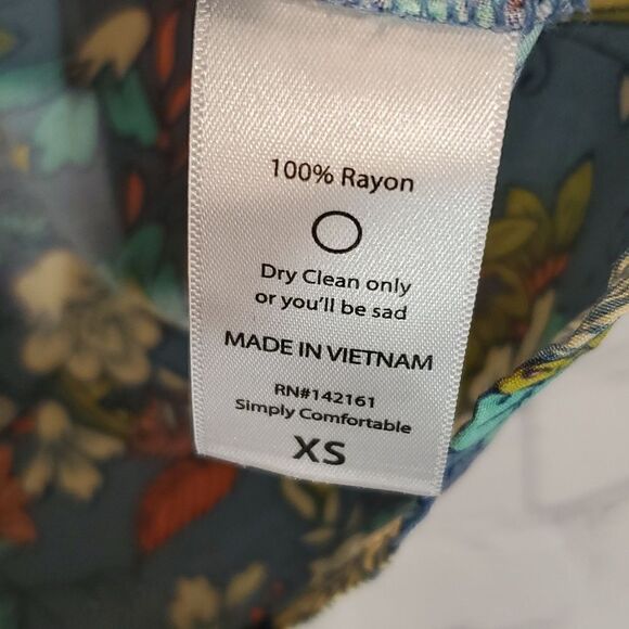 Lularoe button front shirt  - Picture 4 of 5